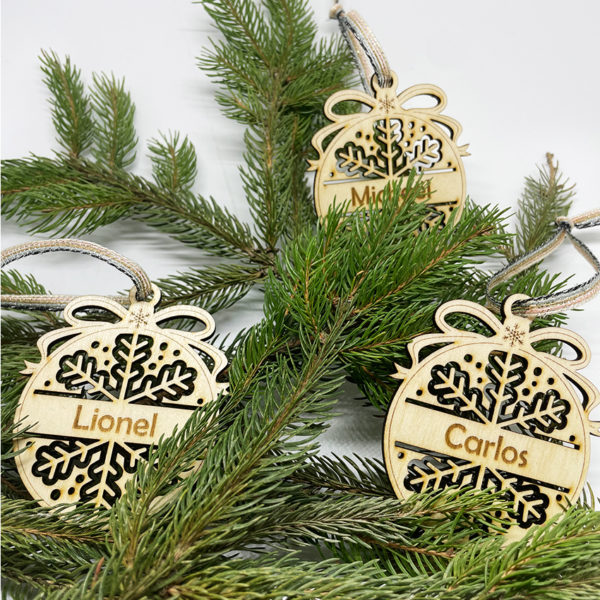 Boule de Noël FLOCON DE NEIGE avec prénom personnalisé – Image 2